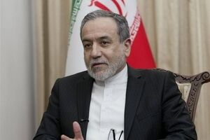 عراقجی: عبور السفن التجاریة من مضیق هرمز أصبح متاحا بعد وقف إطلاق النار فی لبنان