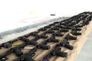 الامن الایرانی یضبط شحنة کبیرة من الأسلحة المهربة جنوب شرق البلاد

