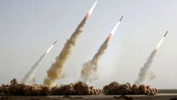 فایننشال تایمز: إیران استطاعت الحفاظ على فاعلیة قوتها الصاروخیة
