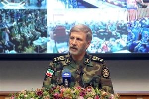 قائد الجیش: تصعید لهجة العدو لایمر دون رد