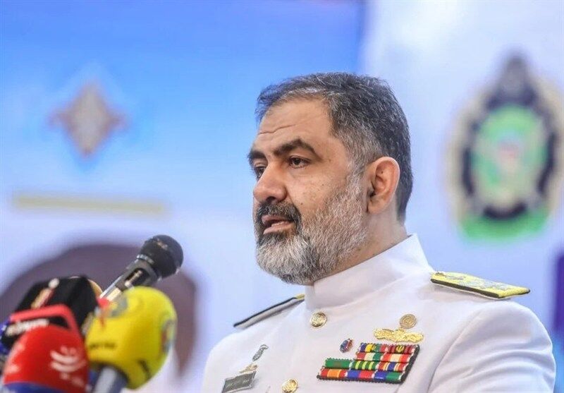 الأدمیرال إیرانی: القدرات الدفاعیة الإیرانیة أحبطت أهداف المعتدین فی حرب رمضان
