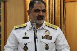 الأدمیرال إیرانی: القوات البحریة فی حالة تأهب قصوی دفاعا عن کیان إیران
