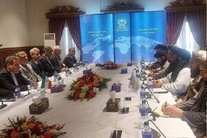 عراقجی یؤکد على توسیع العلاقات الاقتصادیة بین إیران وأفغانستان

