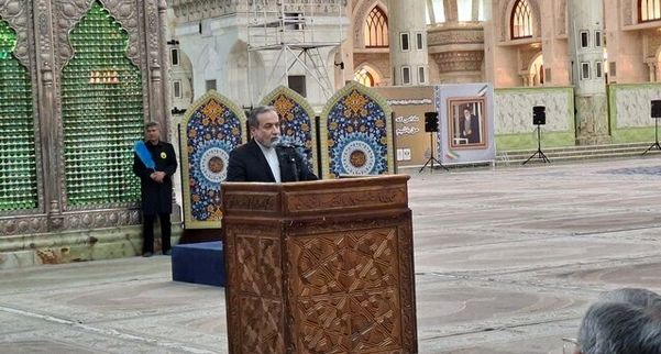 عراقجی: مستعدون للدبلوماسیة.. الدبلوماسیة لا تتوافق مع التهدیدات 
